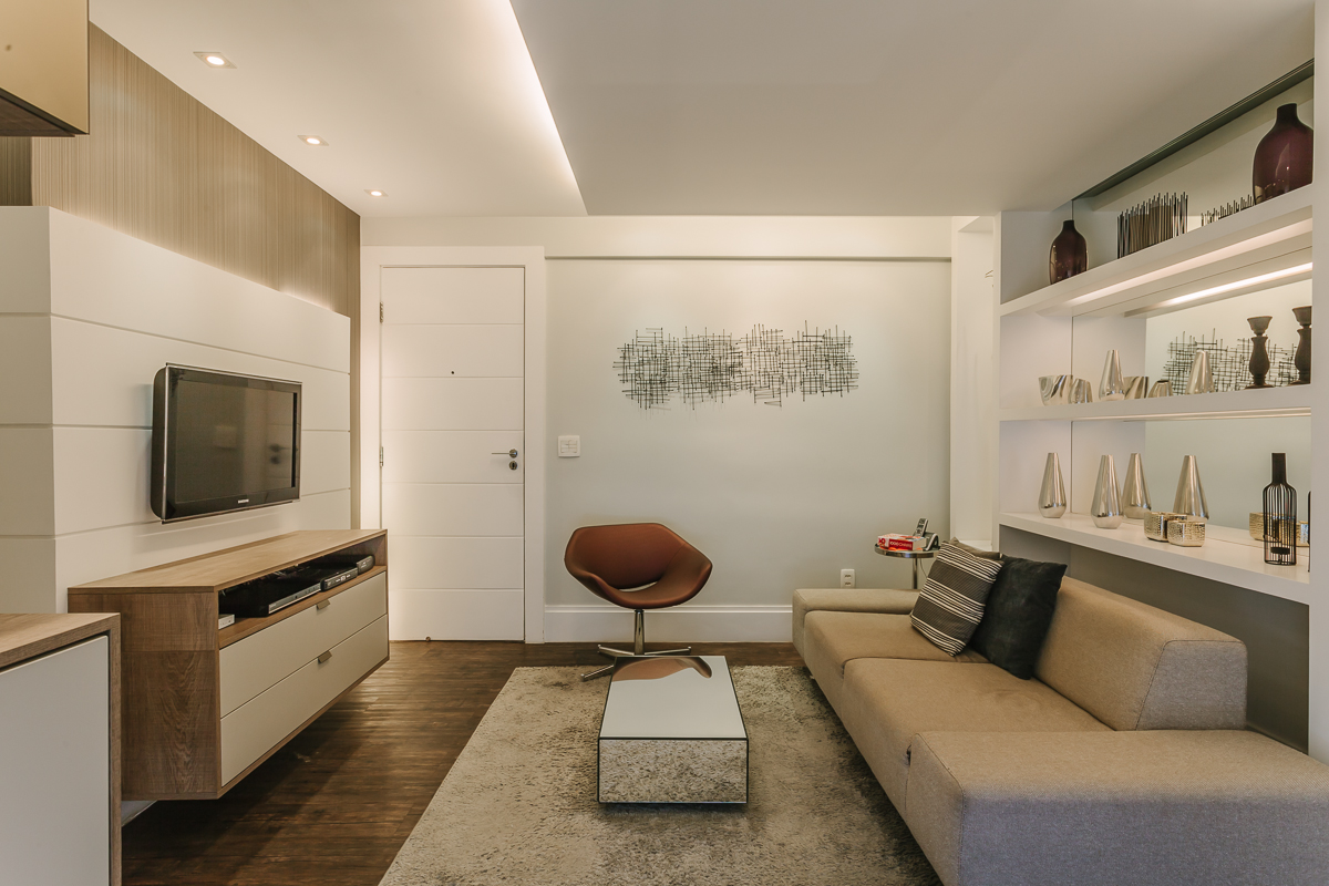 living modern canapea moderna mobilier covor pufos iluminare tavan