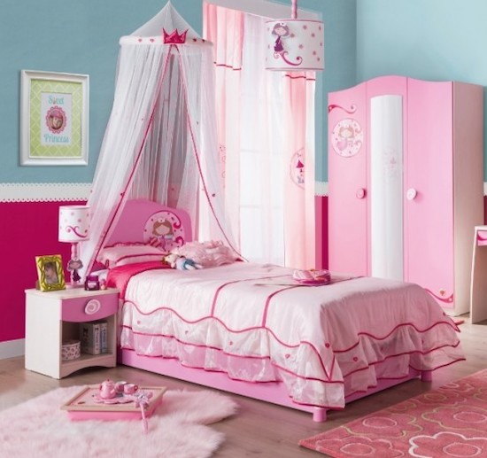 set mobilier camera fete amenajare camera printese