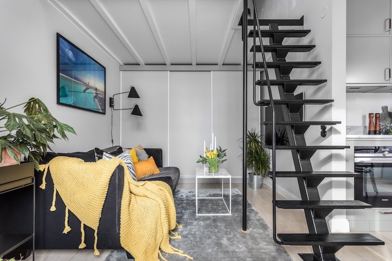 amenajare dormitor modern in mansarda garsoniera mica de 31 m2