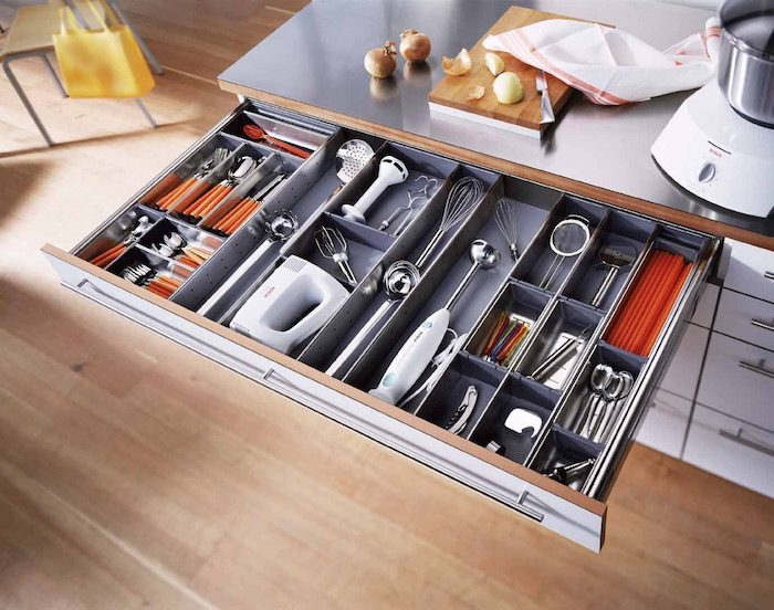 organizare sertar bucatarie separator de sertare