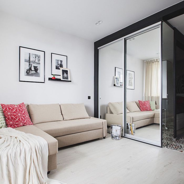 idee amenajare living modern cu dulap cu oglinda