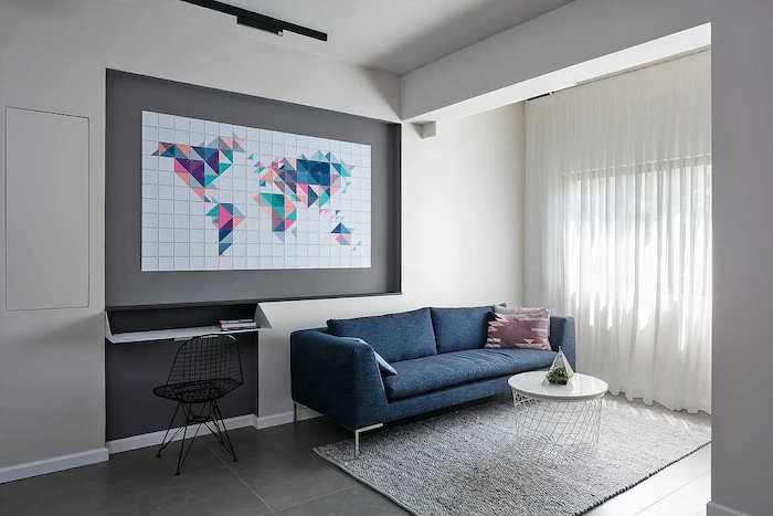 idee amenajare living modern cu canapea albastra intr-o garsoniera