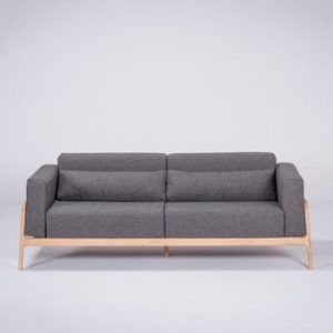 Canapea cu 3 locuri din lemn de stejar Gazzda Fawn, gri inchis